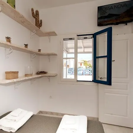 Zen Milos Apple Semesterbostad Pollonia