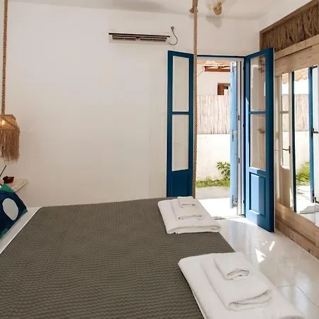 Zen Milos Apple Semesterbostad *